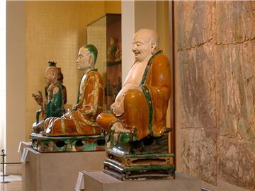 雙非學(xué)生去英國留學(xué)，這些大學(xué)不問來處