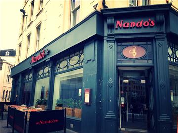 Nando’s烤雞店，讓你吃到停不下來