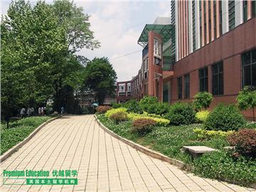 英國凱莉?qū)W院，一年學(xué)費(fèi)多少錢