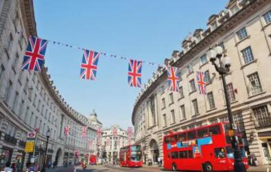 【專科留學】英國碩士申請：?？粕绾紊暾堄芯可?？